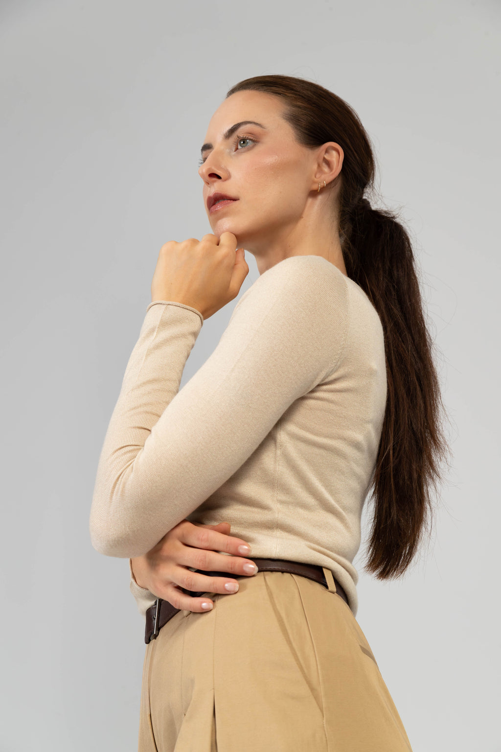 Annabelle – Cashmere Seide Top mit U-Boot-Ausschnitt - Beige