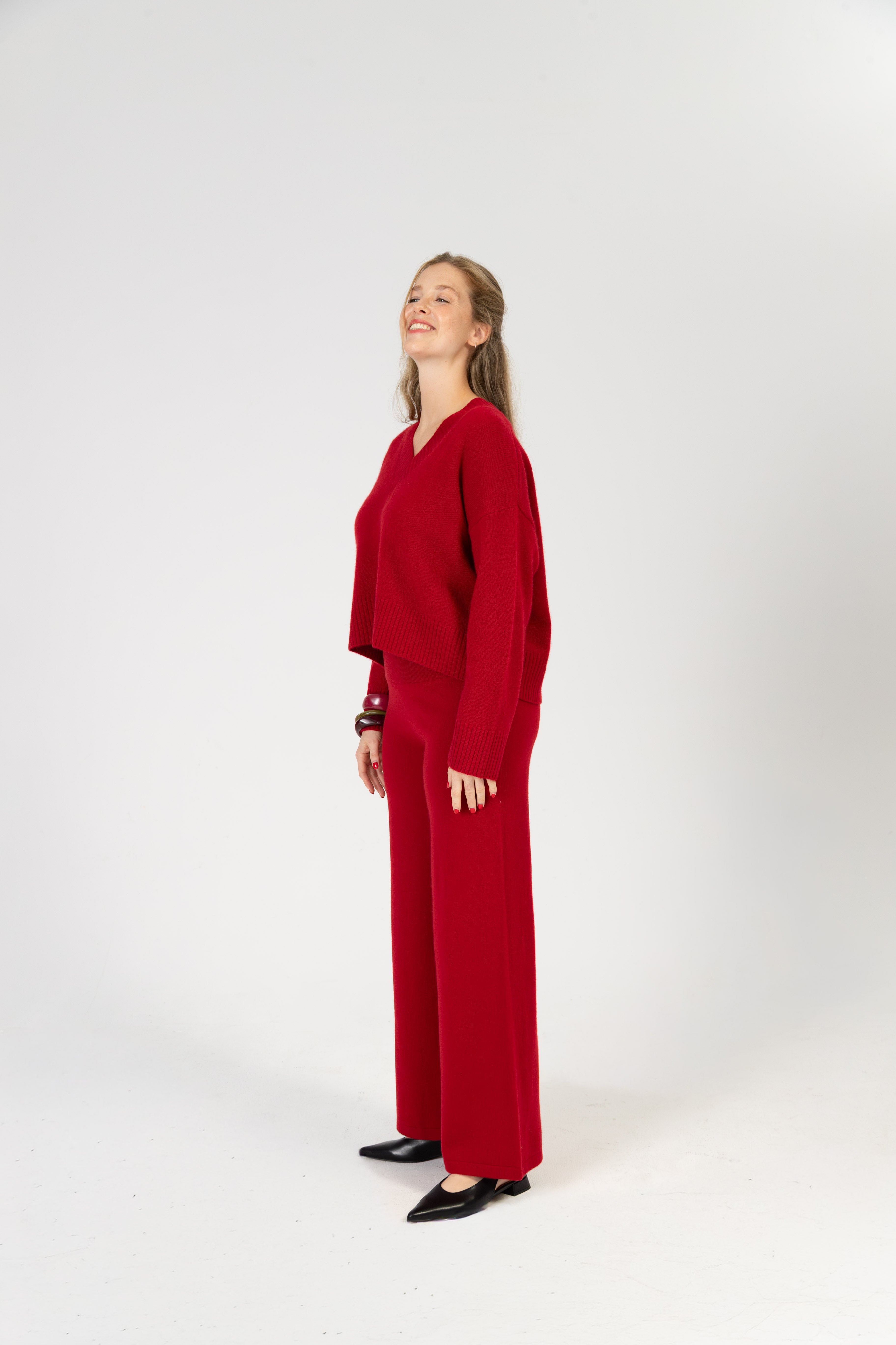 Ava – Chunky Cashmere V-Neck Pullover - Granatapfelrot