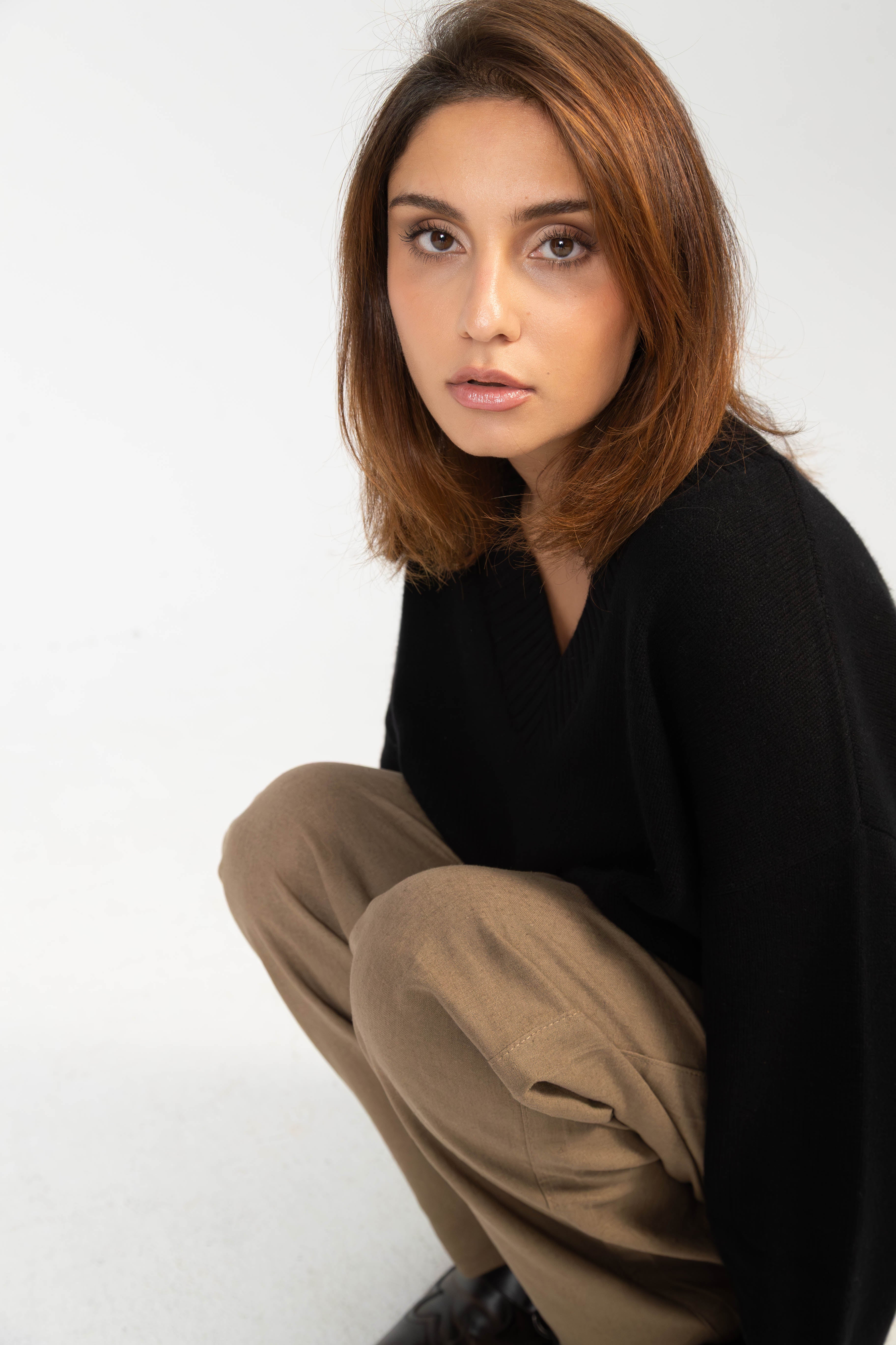 Ava – Chunky Cashmere V-Neck Pullover - Schwarz