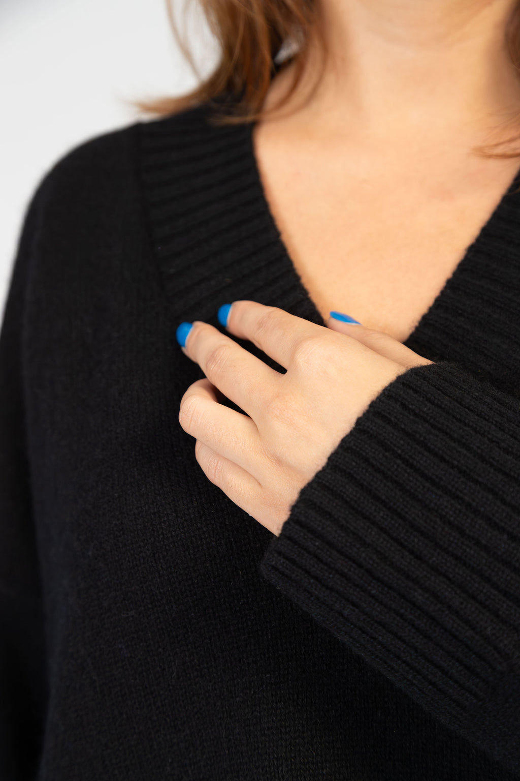 Ava – Chunky Cashmere V-Neck Pullover - Schwarz