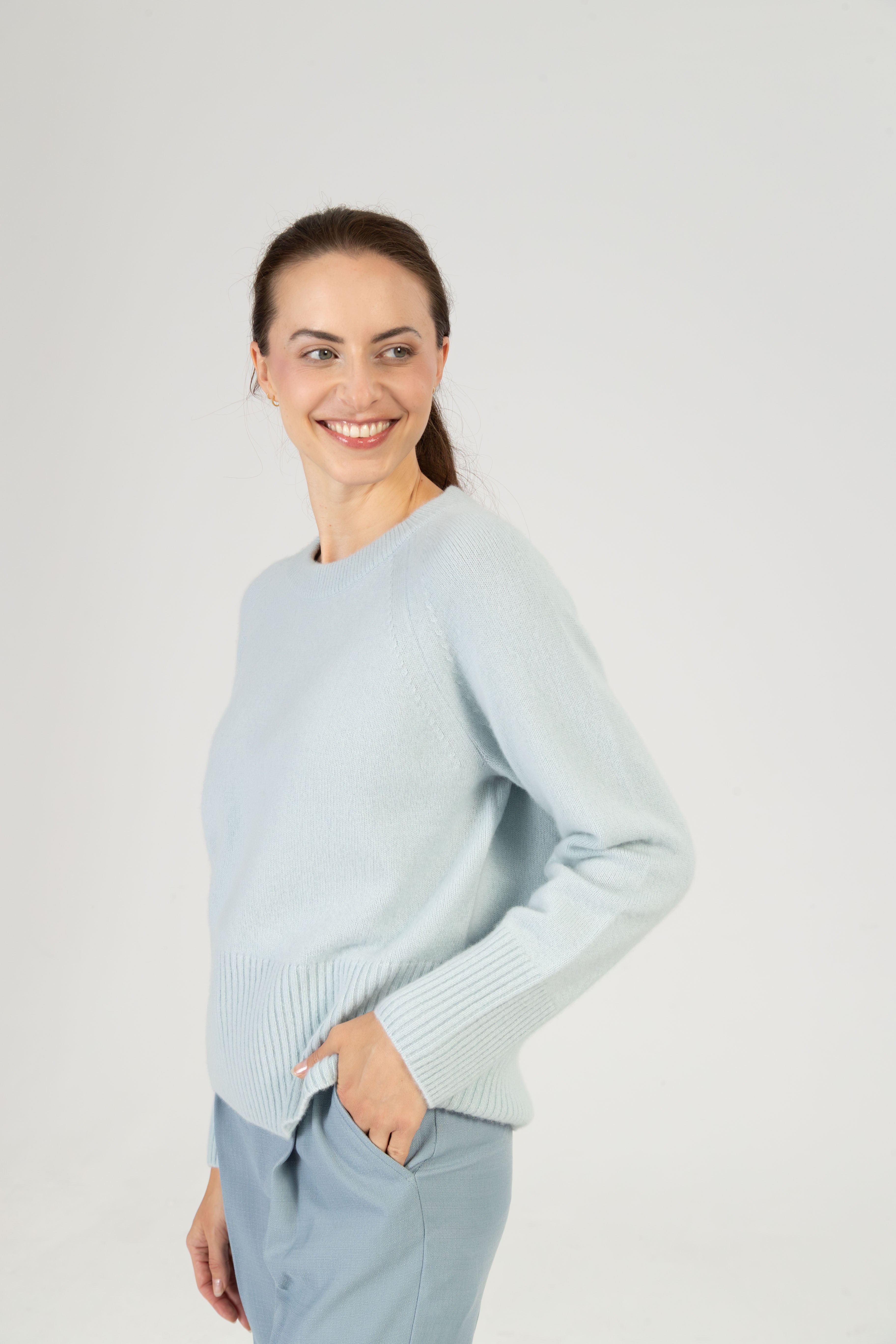 Amelie – Cashmere Rundhals-Pullover - Eisblau