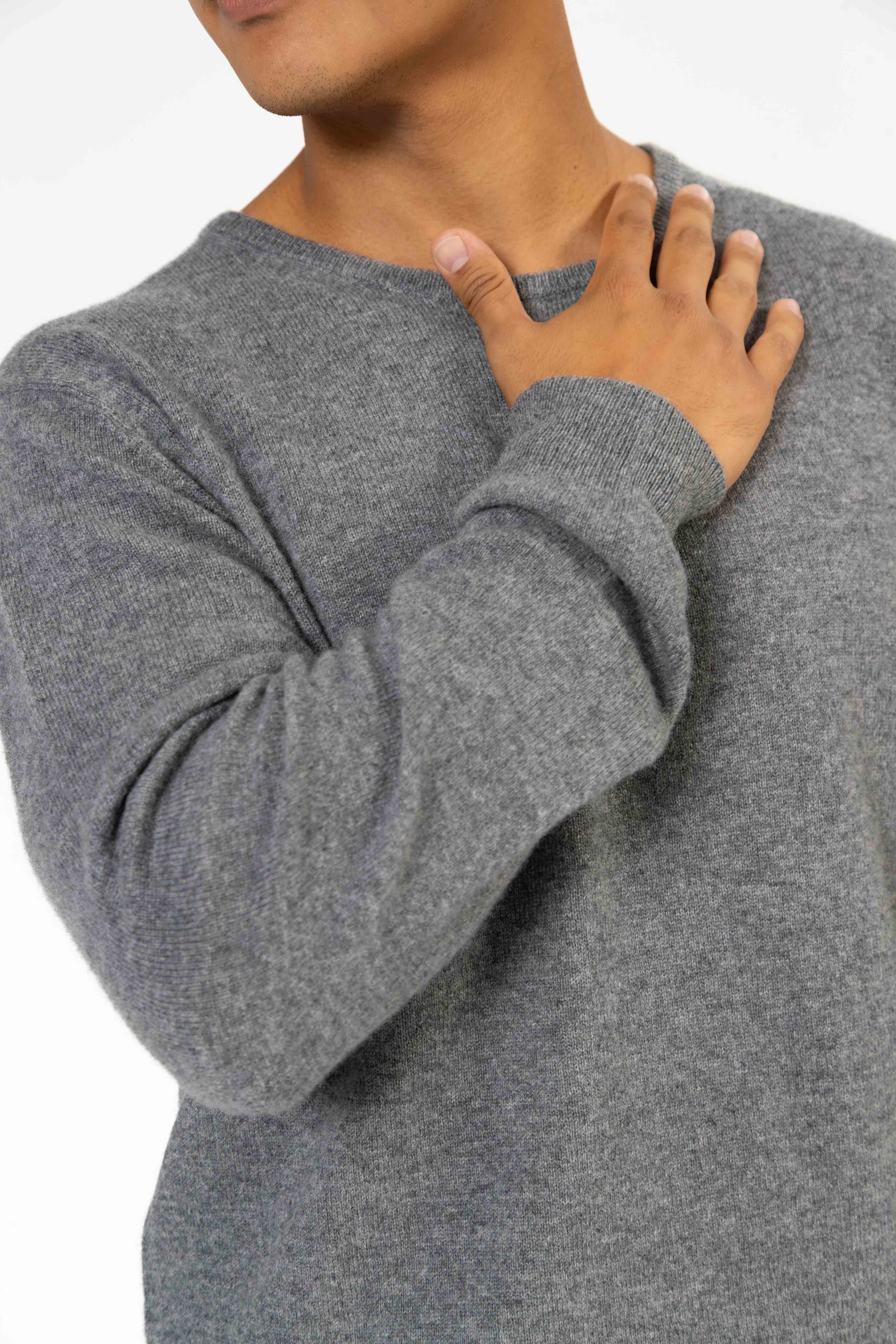 Adrian – Cashmere Klassischer Rundhals-Pullover – Anthrazit