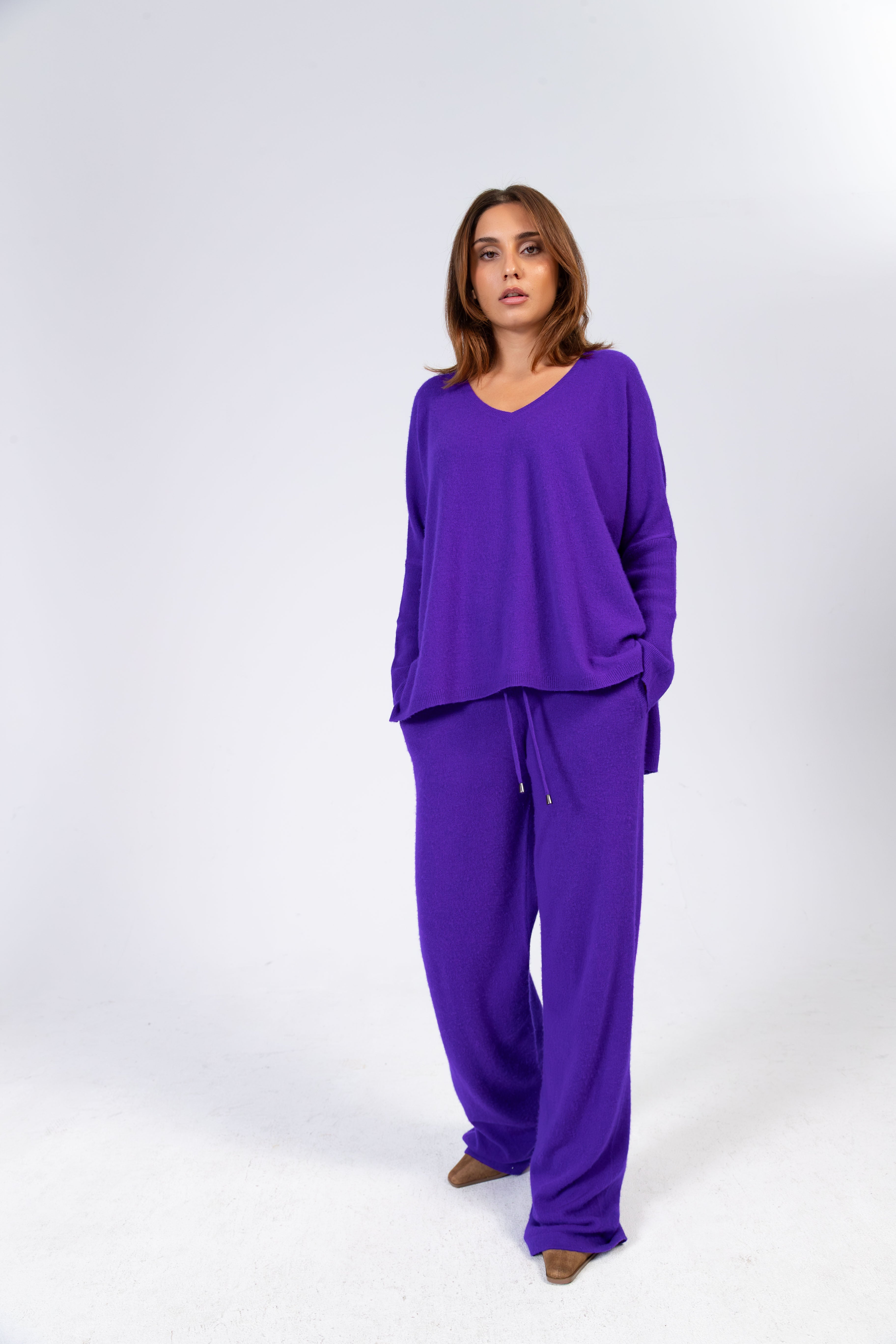 ANOUK - Cashmere V-Neck Oversized Pullover - Violett