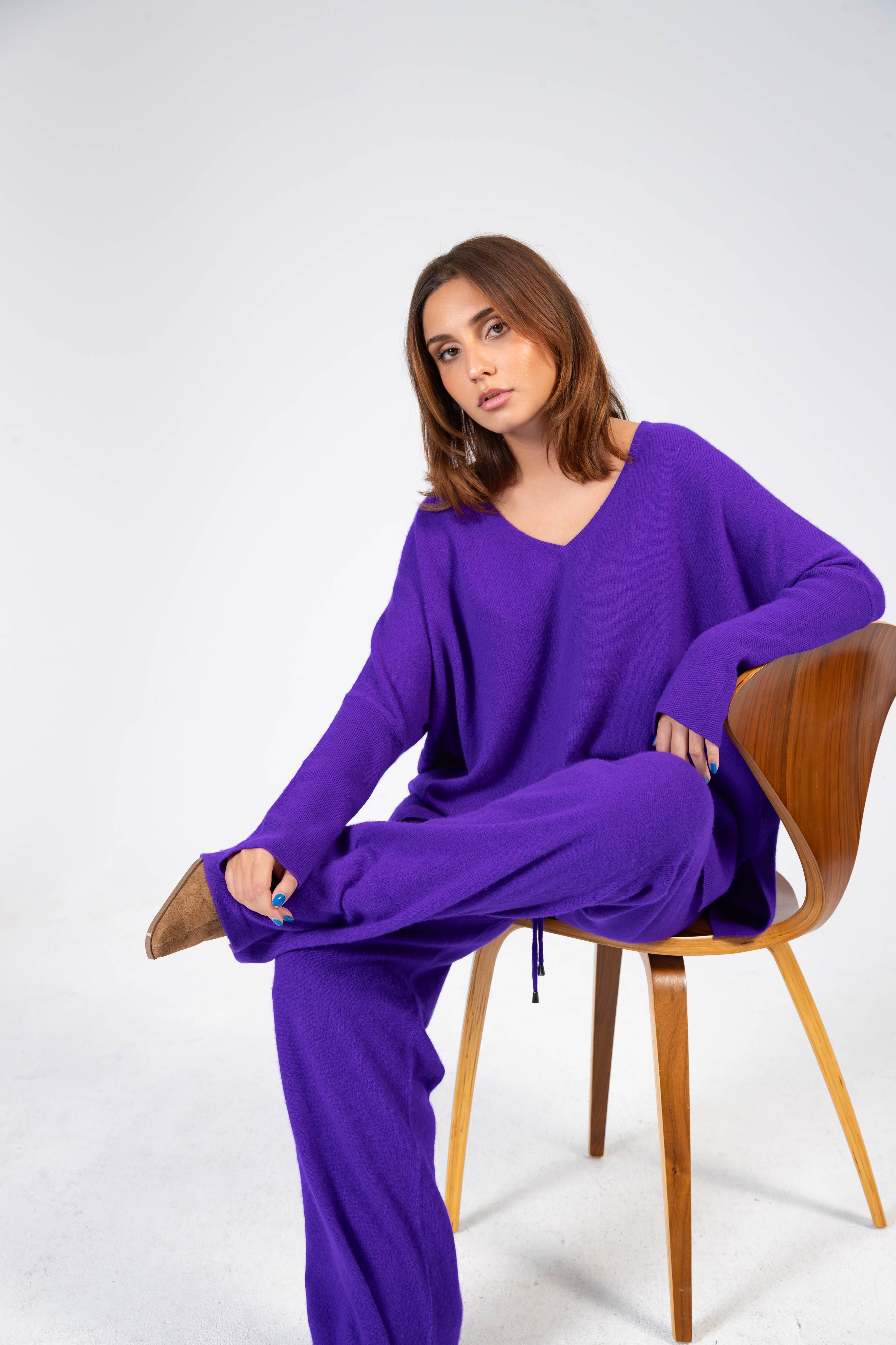 ANOUK - Cashmere Straight Fit Hose mit Seitenstreifen – Violett