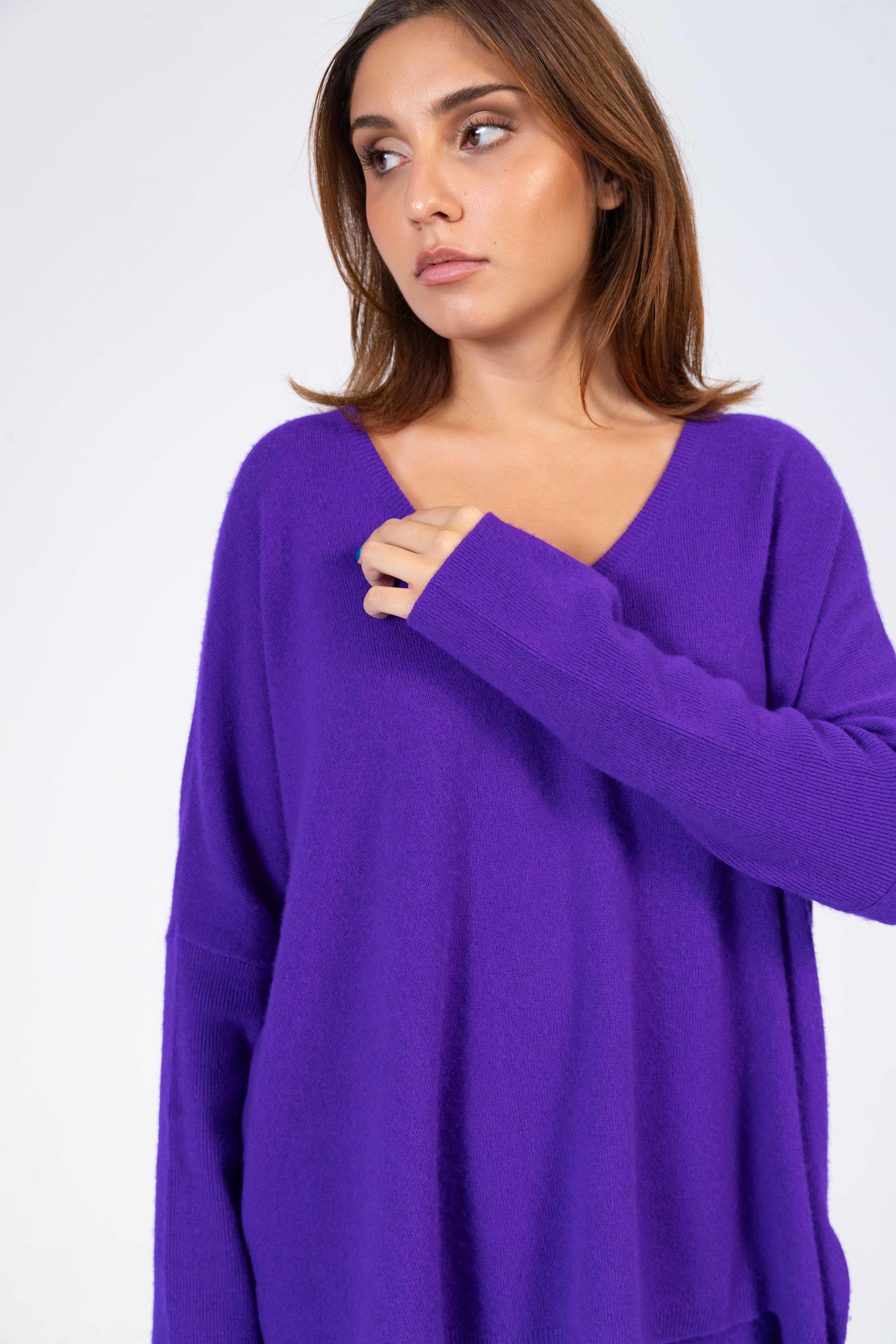 ANOUK - Cashmere V-Neck Oversized Pullover - Violett